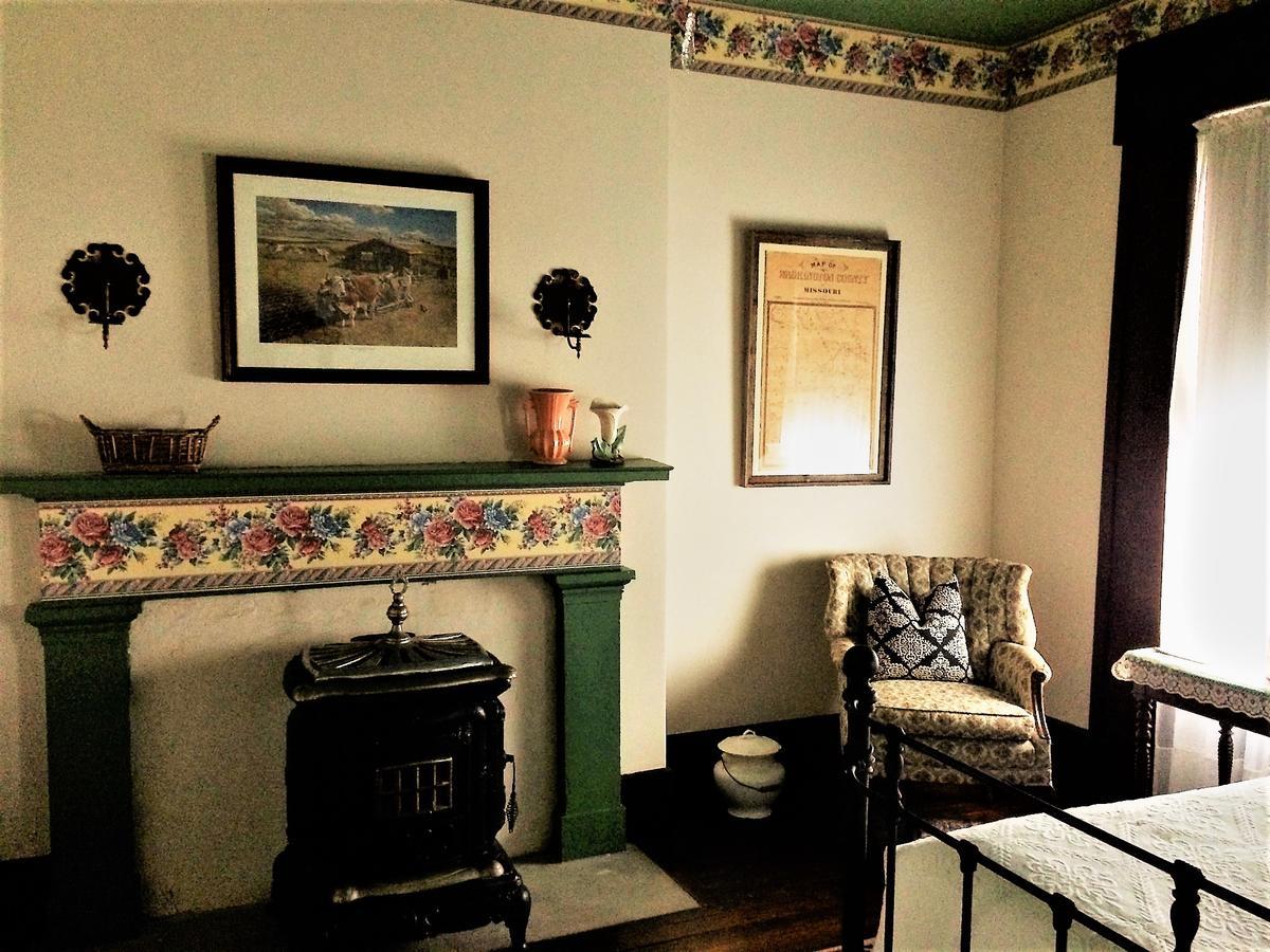Old Caledonian Bed & Breakfast Екстериор снимка