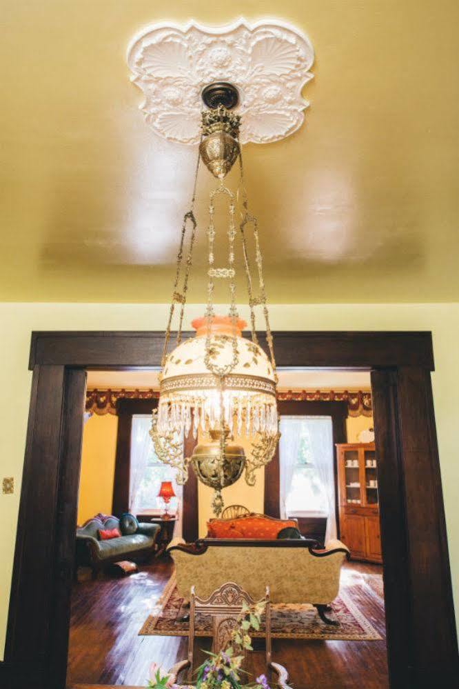 Old Caledonian Bed & Breakfast Екстериор снимка